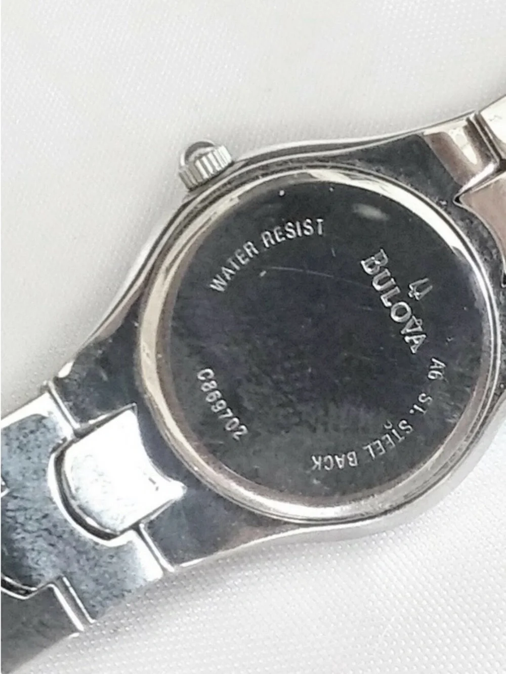 Beautiful Bulova Watch Crystal Bezel Band MOP Dial C869702 21 mm Womens